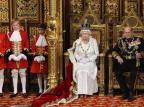 Rainha Elizabeth II apresenta agenda legislativa do governo no parlamento OLI SCARFF/POOL,AFP PHOTO Rainha Elizabeth II apresenta agenda legislativa do governo no parlamento OLI SCARFF/POOL,AFP PHOTO