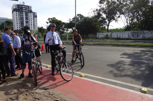Fortunati inaugura ciclofaixa da Icaraí Eduardo Rosa/