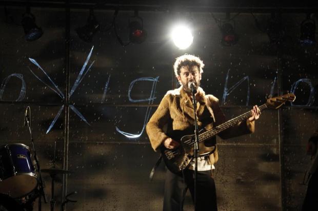 Espetáculo paranaense "Oxigênio" combina teatro e rock Elenize Dezgeniski/Divulgação