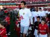 Pequenos colorados entram em campo com o time do Inter na final do Gauchão 2012