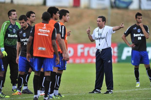 Bahia e Grêmio fazem duelo de tricolores na Copa do Brasil Bahia e Grêmio fazem duelo de tricolores na Copa do Brasil