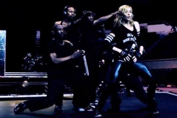 Madonna divulga novas fotos dos ensaios da turnê do disco MDNA Divulgação/www.facebook.com/madonna Madonna divulga novas fotos dos ensaios da turnê do disco MDNA Divulgação/www.facebook.com/madonna