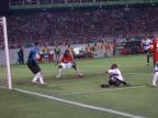 Tinga em dois momentos: do pênalti não marcado ao gol do título da Libertadores Valdir Friolin/Agencia RBS