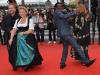 Equipe de "Paradise: Liebe" dança no tapete vermelho de Cannes