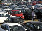 Carros ficam mais baratos até sexta-feira Adriana Franciosi/Agencia RBS Carros ficam mais baratos até sexta-feira Adriana Franciosi/Agencia RBS