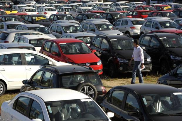 Carros ficam mais baratos até sexta-feira Adriana Franciosi/Agencia RBS Carros ficam mais baratos até sexta-feira Adriana Franciosi/Agencia RBS