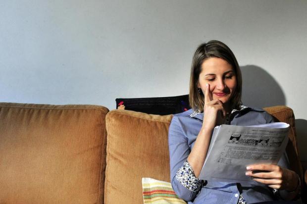 "Como posso festejar com salário de R$ 750?", questiona dona da melhor nota no concurso do Magistério Tadeu Vilani/Agencia RBS "Como posso festejar com salário de R$ 750?", questiona dona da melhor nota no concurso do Magistério Tadeu Vilani/Agencia RBS