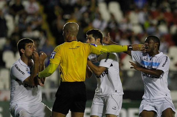 Luxa critica gol anulado contra o Vasco: "Foi uma interferência direta no jogo" Wagner Meier, AE/