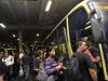 Entre as 17h30min e as 20h, usuários formaram longas filas em paradas de ônibus no centro de Porto Alegre
