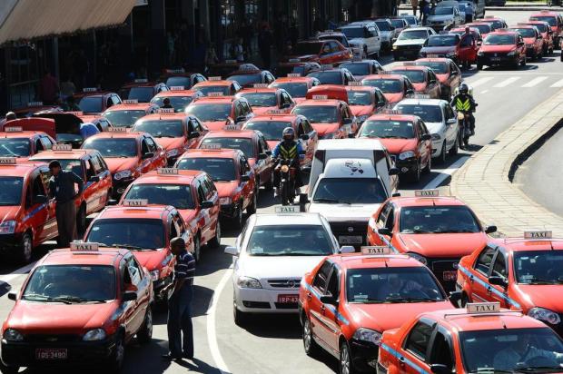 Problemas na qualificação de taxistas para a Copa alertam para a questão da capacitação profissional até 2014 Emílio Pedroso/Agencia RBS Problemas na qualificação de taxistas para a Copa alertam para a questão da capacitação profissional até 2014 Emílio Pedroso/Agencia RBS