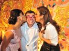 Elenco da novela Gabriela comemora o...