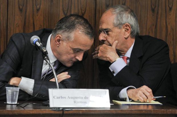 Para senadora, silêncio de Cachoeira fortalece necessidade de convocar governadores Geraldo Magela/Agência Senado Para senadora, silêncio de Cachoeira fortalece necessidade de convocar governadores Geraldo Magela/Agência Senado