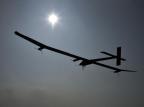 Avião movido a energia solar faz primeiro voo intercontinental Fabrice Coffrini/AFP