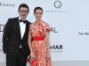 O diretor francês Michel Hazanavicius e a atriz Berenice Bejo no evento da amfAR