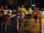 Centenas de pessoas participam de corrida noturna que marca o início do Dia do Desafio na Capital