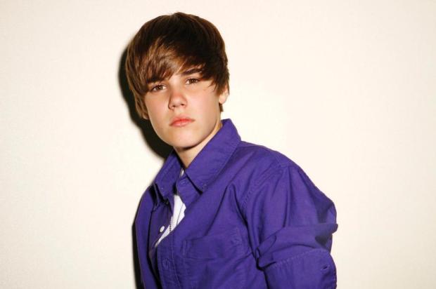 Justin Bieber bate em parede de vidro e sofre concussão Pamela Litky/Divulgação