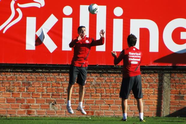Com D'Alessandro, Nei e Sandro Silva, Inter faz treino técnico no Beira-Rio Alexandre Ernst/