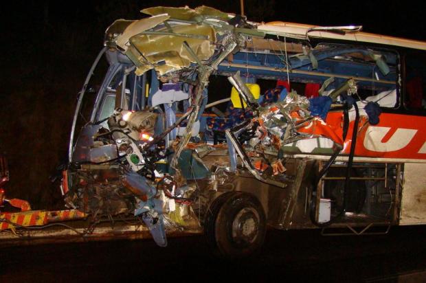 Motorista de ônibus envolvido em acidente com duas mortes permanece internado em Erechim Divulgação/CRBM/Erechim