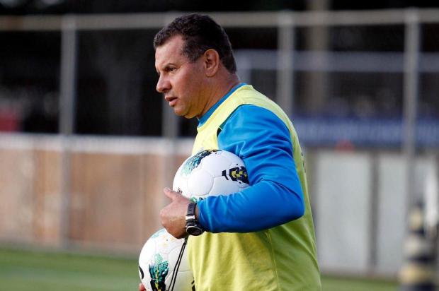 Celso Roth tem vantagem nos confrontos contra Luxemburgo Ramon Bitencourt/Vipcomm Celso Roth tem vantagem nos confrontos contra Luxemburgo Ramon Bitencourt/Vipcomm