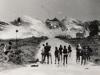 Fotografia de 8 de junho de 1972 mostra bombas explodindo em frente ao templo Cao Dai, nos arredores de Trang Bang