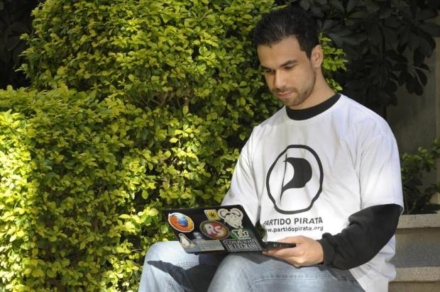 "Não somos apenas um partido de nerds", diz integrante do Partido Pirata Adriana Franciosi/Agencia RBS