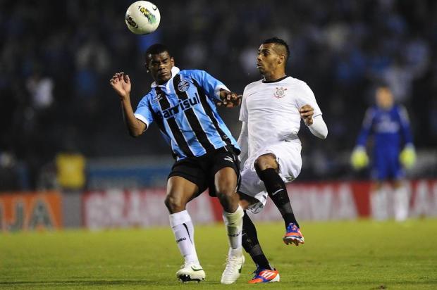 Enquete do zhEsportes aponta Fernando como o melhor contra o Corinthians Ricardo Duarte/Agencia RBS Enquete do zhEsportes aponta Fernando como o melhor contra o Corinthians Ricardo Duarte/Agencia RBS