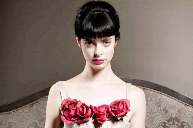 Penteados com franja: inspire-se em Zooey Deschanel e Krysten Ritter Divulgação/ABC