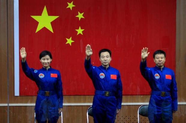 China envia sua primeira astronauta mulher ao espaço AFP/AFP China envia sua primeira astronauta mulher ao espaço AFP/AFP