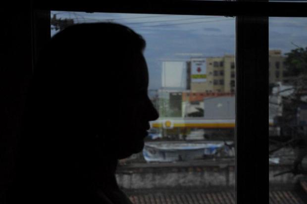 Preso homem acusado de sequestrar jovem em Porto Alegre e mantê-la refém por 17 anos André Redlich/O Fluminense Preso homem acusado de sequestrar jovem em Porto Alegre e mantê-la refém por 17 anos André Redlich/O Fluminense