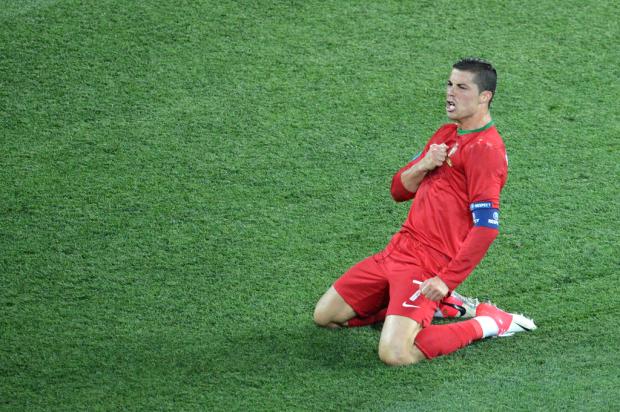 Com CR7 em bom momento, Portugal enfrenta a República Checa Sergey Supinsky,AFP/ Com CR7 em bom momento, Portugal enfrenta a República Checa Sergey Supinsky,AFP/