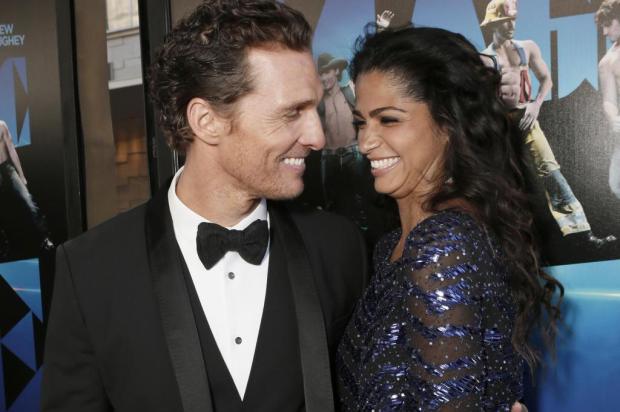 Pelo Twitter, Matthew McConaughey confirma terceira gravidez da esposa Todd Williamson/AP Images