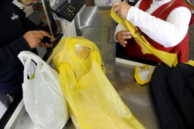Justiça determina volta das sacolas plásticas aos supermercados paulistas Daniela Xu/Agencia RBS