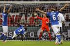Após garantir Itália na decisão, Balotelli diz: 'Na final, quero marcar quatro gols' (Frank Augstein/AP Photo)