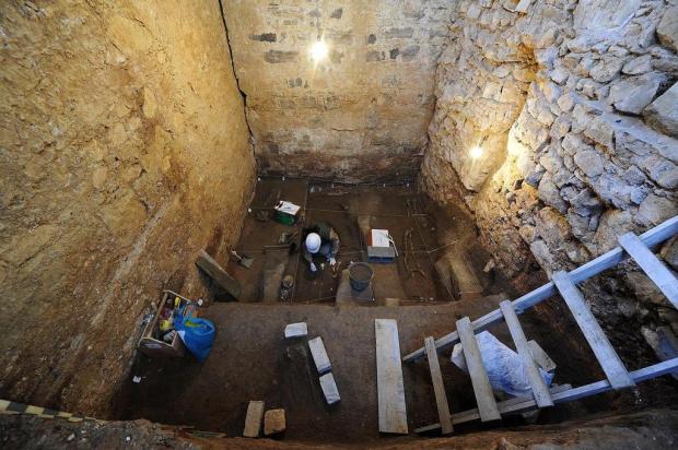 Escavações revelam relíquias escondidas sob o solo da Cúria Metropolitana Ricardo Duarte/Agencia RBS