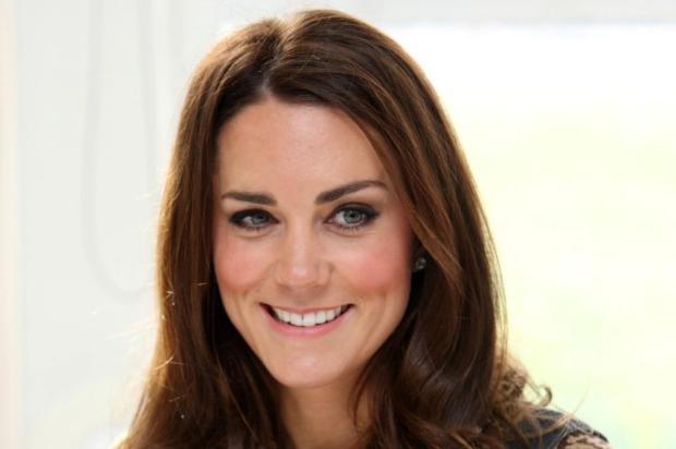 Kate Middleton gasta R$ 80 mil por ano para cuidar da beleza Steve Parsons/ Pool/AFP Kate Middleton gasta R$ 80 mil por ano para cuidar da beleza Steve Parsons/ Pool/AFP