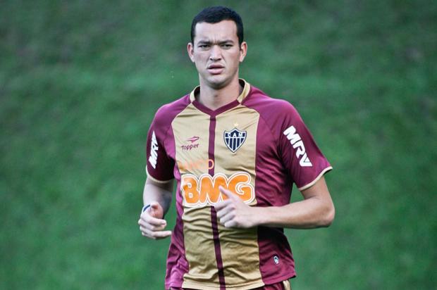Réver quer foco no Cruzeiro e descarta revanche: "1 a 0 é muito bom" Bruno Cantini, Divulgação/ Réver quer foco no Cruzeiro e descarta revanche: "1 a 0 é muito bom" Bruno Cantini, Divulgação/