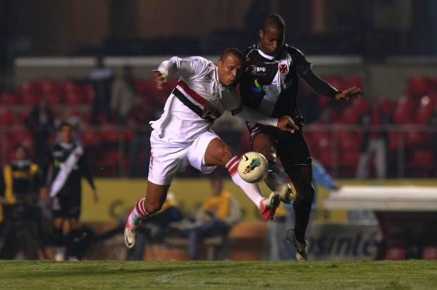 Vasco bate o São Paulo no Morumbi e segue na cola do líder Idário Café, Vipcomm/