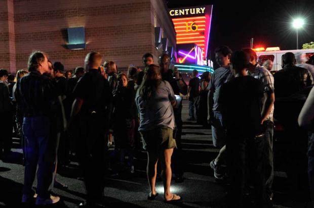 Tiroteio em cinema dos Estados Unidos deixa 12 mortos e 50 feridos Karl Gehring, AP/ Tiroteio em cinema dos Estados Unidos deixa 12 mortos e 50 feridos Karl Gehring, AP/