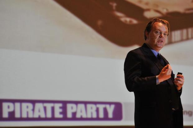 Fundador do Partido Pirata vê Brasil como líder na defesa da liberdade na internet Emílio Pedroso/Agencia RBS Fundador do Partido Pirata vê Brasil como líder na defesa da liberdade na internet Emílio Pedroso/Agencia RBS