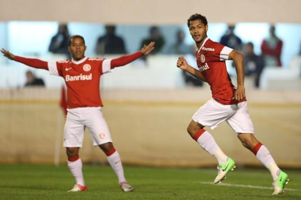 Cotação ZH: Elton está entre os melhores do Inter no empate com o Vasco Diego Vara/