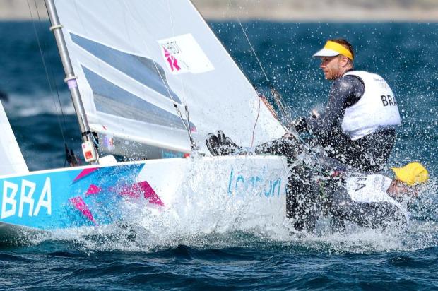 Scheidt e Prada lideram classe Star nos Jogos Olímpicos William WEST/AFP