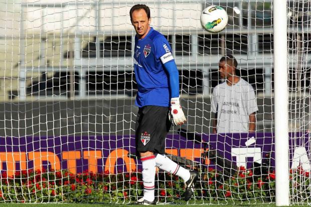 Caso renove com o São Paulo, Rogério Ceni já pensa em trabalho especial nas férias Wagner Carmo/VIPCOMM Caso renove com o São Paulo, Rogério Ceni já pensa em trabalho especial nas férias Wagner Carmo/VIPCOMM