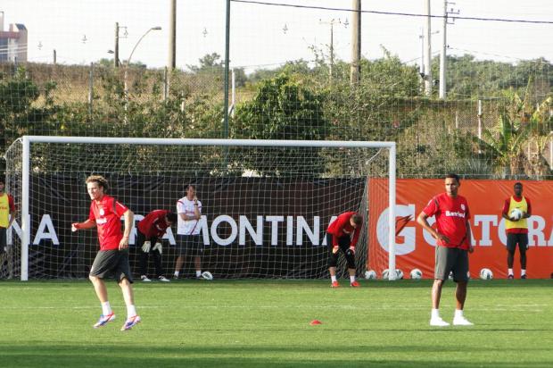 Treino de finalização e cruzamentos marca a tarde do Inter no Parque Gigante Alexandre Ernst/