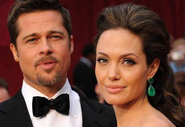 Casamento de Angelina Jolie e Brad Pitt terá apenas 20 convidados AFP/AFP Casamento de Angelina Jolie e Brad Pitt terá apenas 20 convidados AFP/AFP