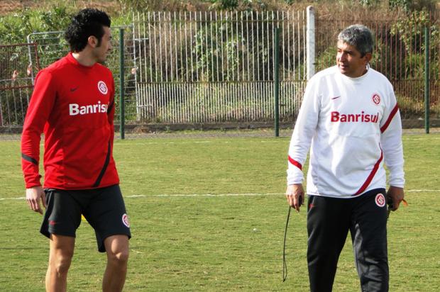 Dátolo faz trabalho de recondicionamento físico e pode estar à disposição contra o Corinthians Alexandre Ernst/