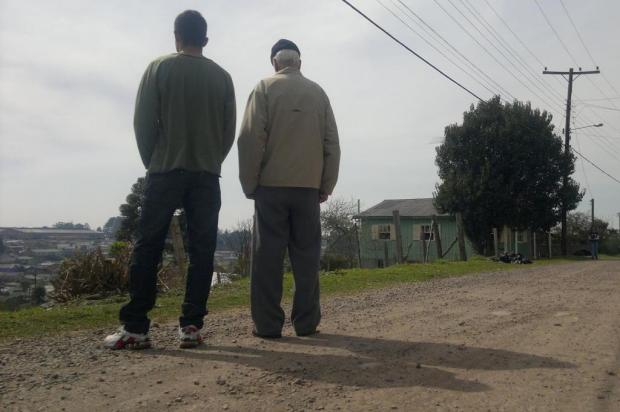 Reféns foram mantidos como escudo por bandidos em ataque a banco em São Francisco de Paula Vanessa Franzosi/Grupo RBS Reféns foram mantidos como escudo por bandidos em ataque a banco em São Francisco de Paula Vanessa Franzosi/Grupo RBS