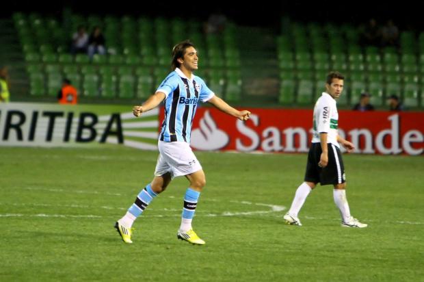 Grêmio perde para o Coritiba por 3 a 2, mas avança na Copa Sul-Americana Lucas Uebel, Grêmio/ Grêmio perde para o Coritiba por 3 a 2, mas avança na Copa Sul-Americana Lucas Uebel, Grêmio/