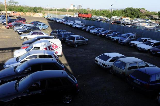 Dep&oacute;sito do Detran na Capital &eacute; modelo
no combate ao furto em ve&iacute;culos Ronaldo Bernardi/Agencia RBS