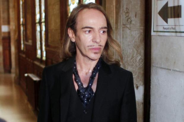 França retira Legião de Honra de John Galliano AP Photo/Thibault Camus/AP França retira Legião de Honra de John Galliano AP Photo/Thibault Camus/AP