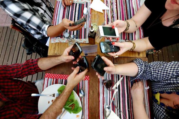 Smartphones devem ter queda de preço  Jean Schwarz/Agencia RBS
